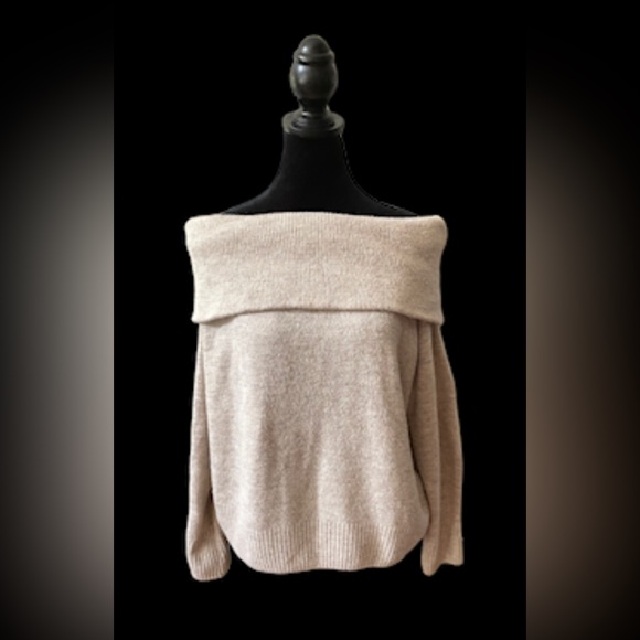 H&M: Sweater - Picture 7 of 17